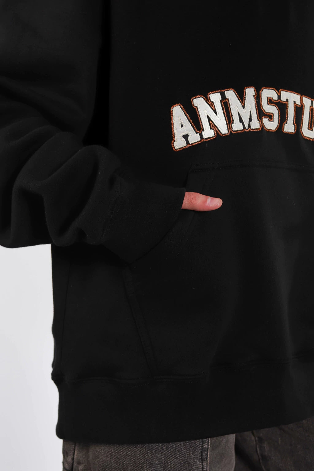 HOODIE - studio