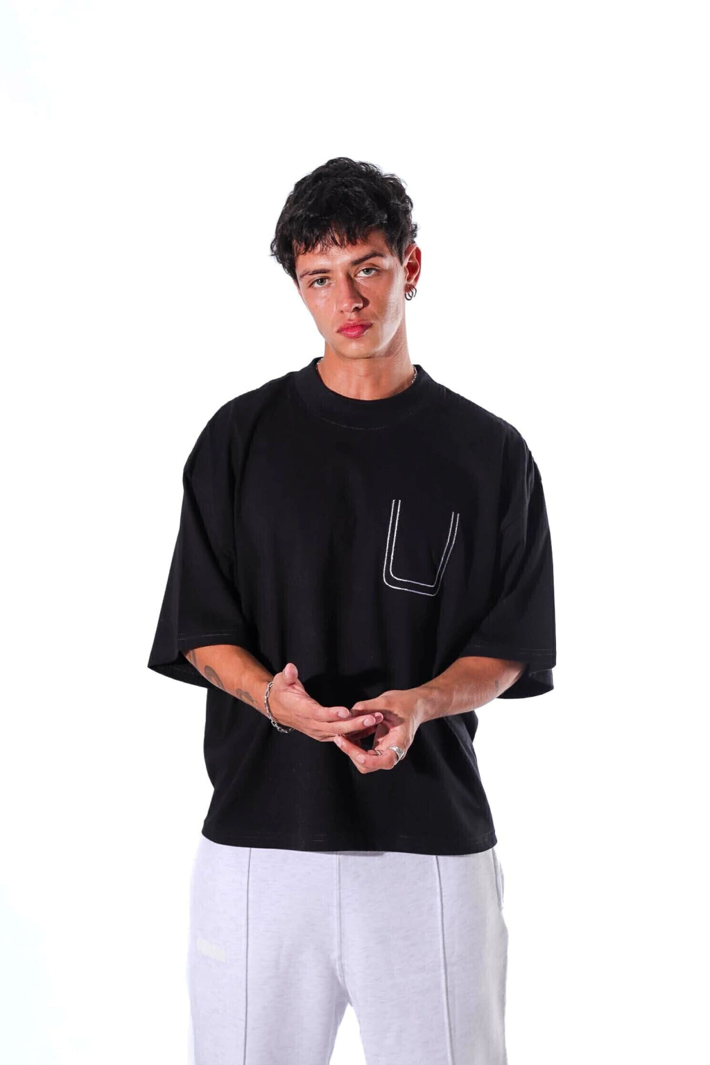 REMERA - black line