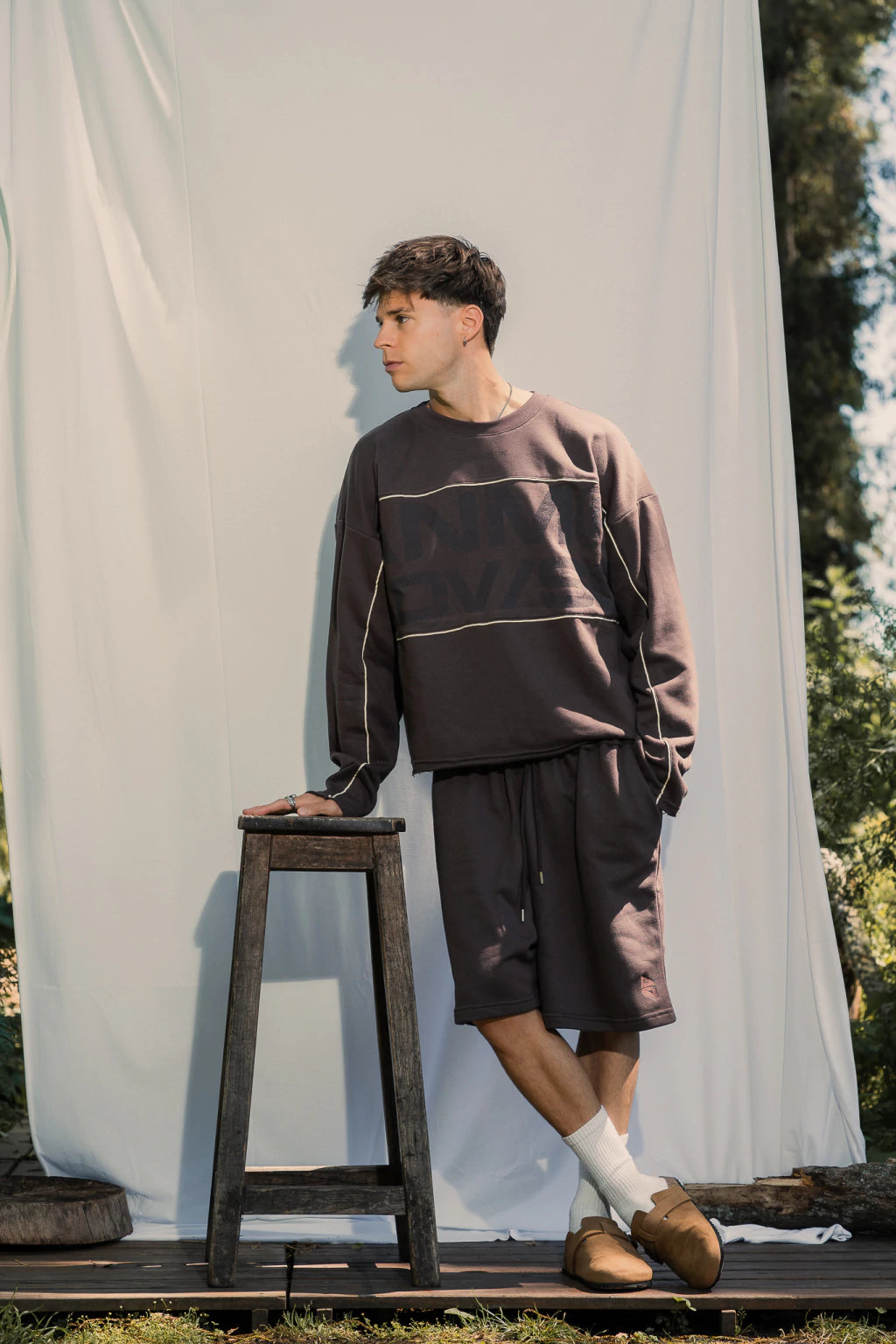 CREWNECK - heat dark