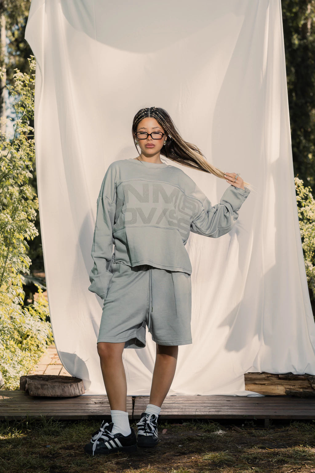 CREWNECK - heat light