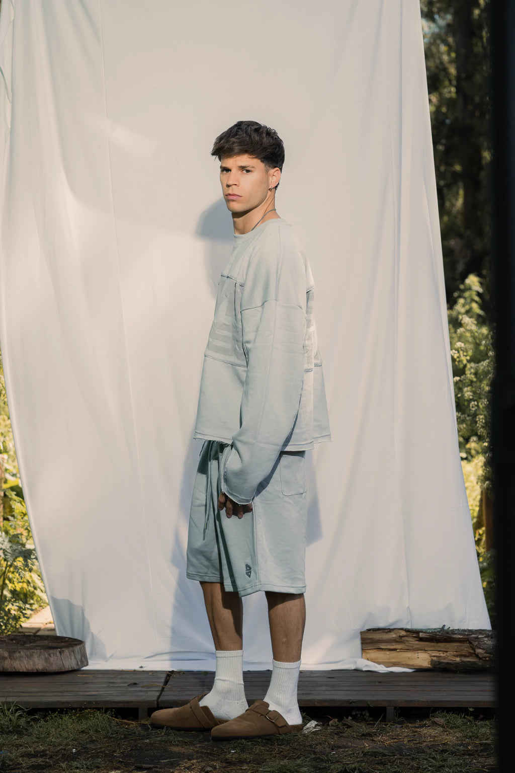 CREWNECK - heat light