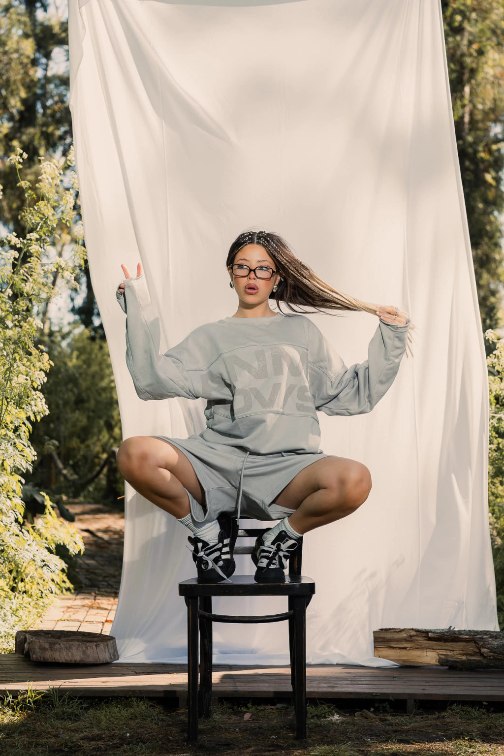 CREWNECK - heat light