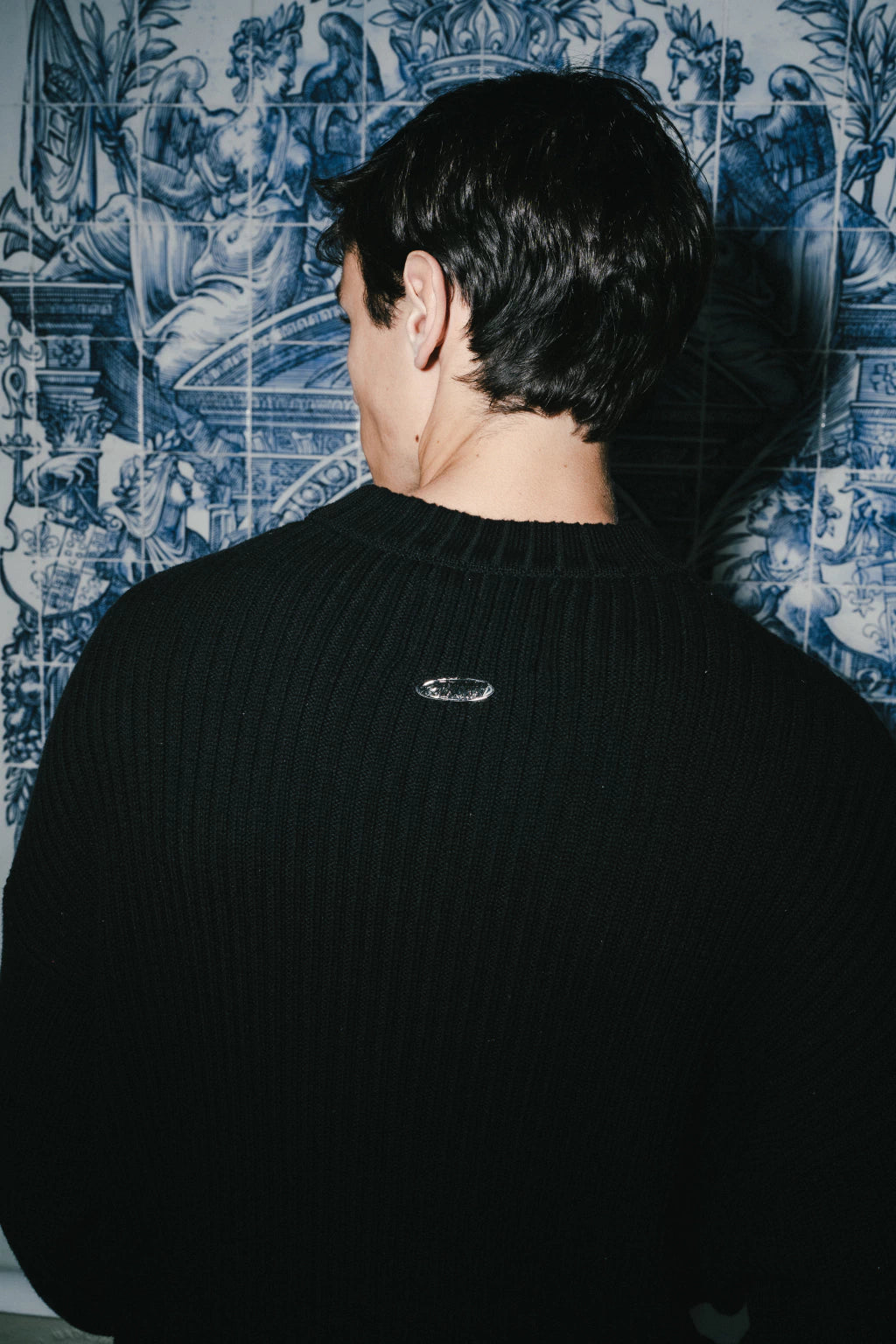 SWEATER - COLD BLACK