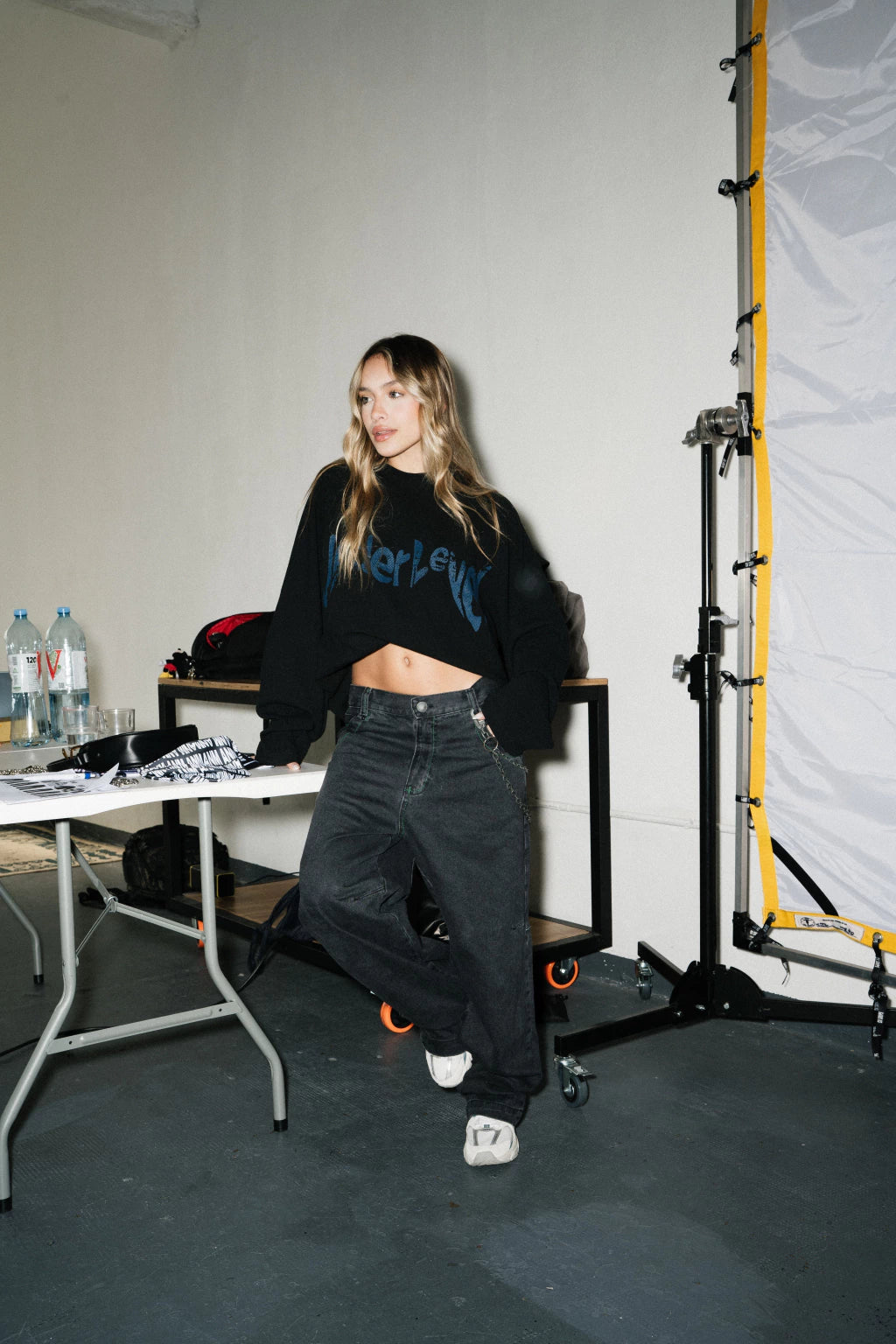 CREWNECK - fallout black