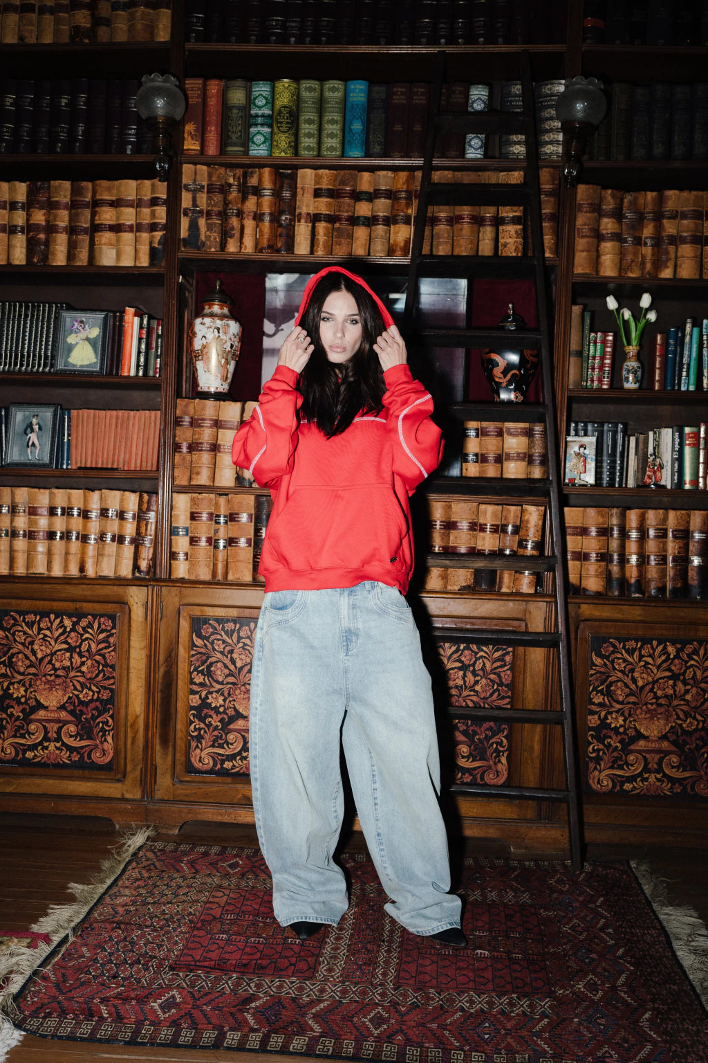 HOODIE - OVERLOCK RED
