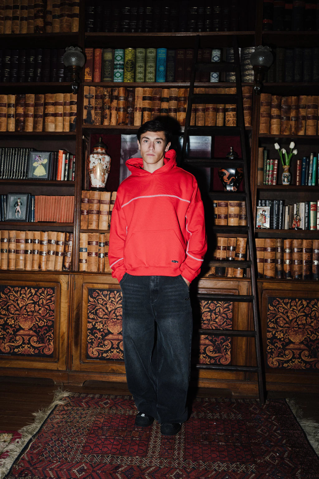 HOODIE - OVERLOCK RED