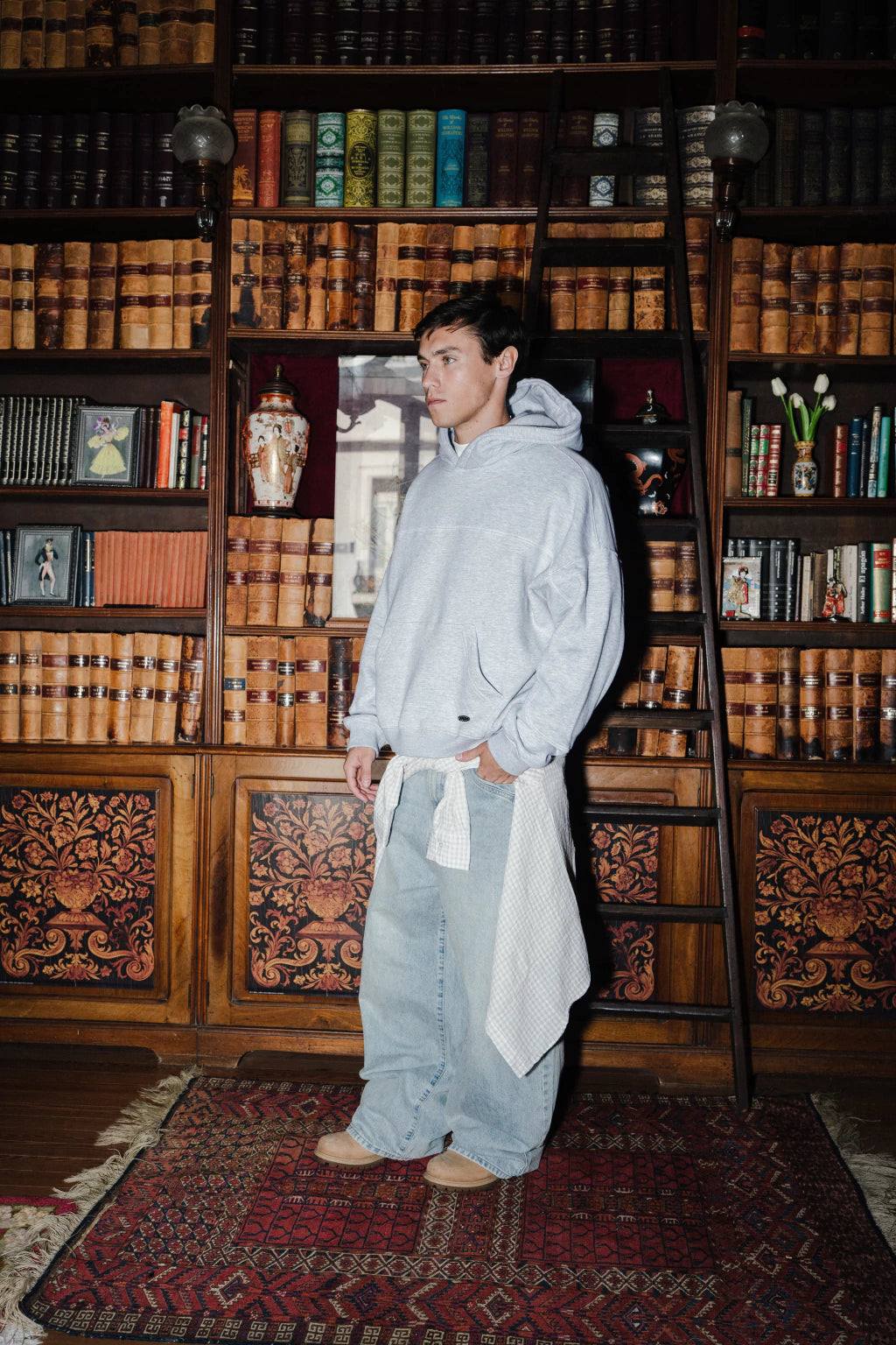 HOODIE - OVERLOCK GREY