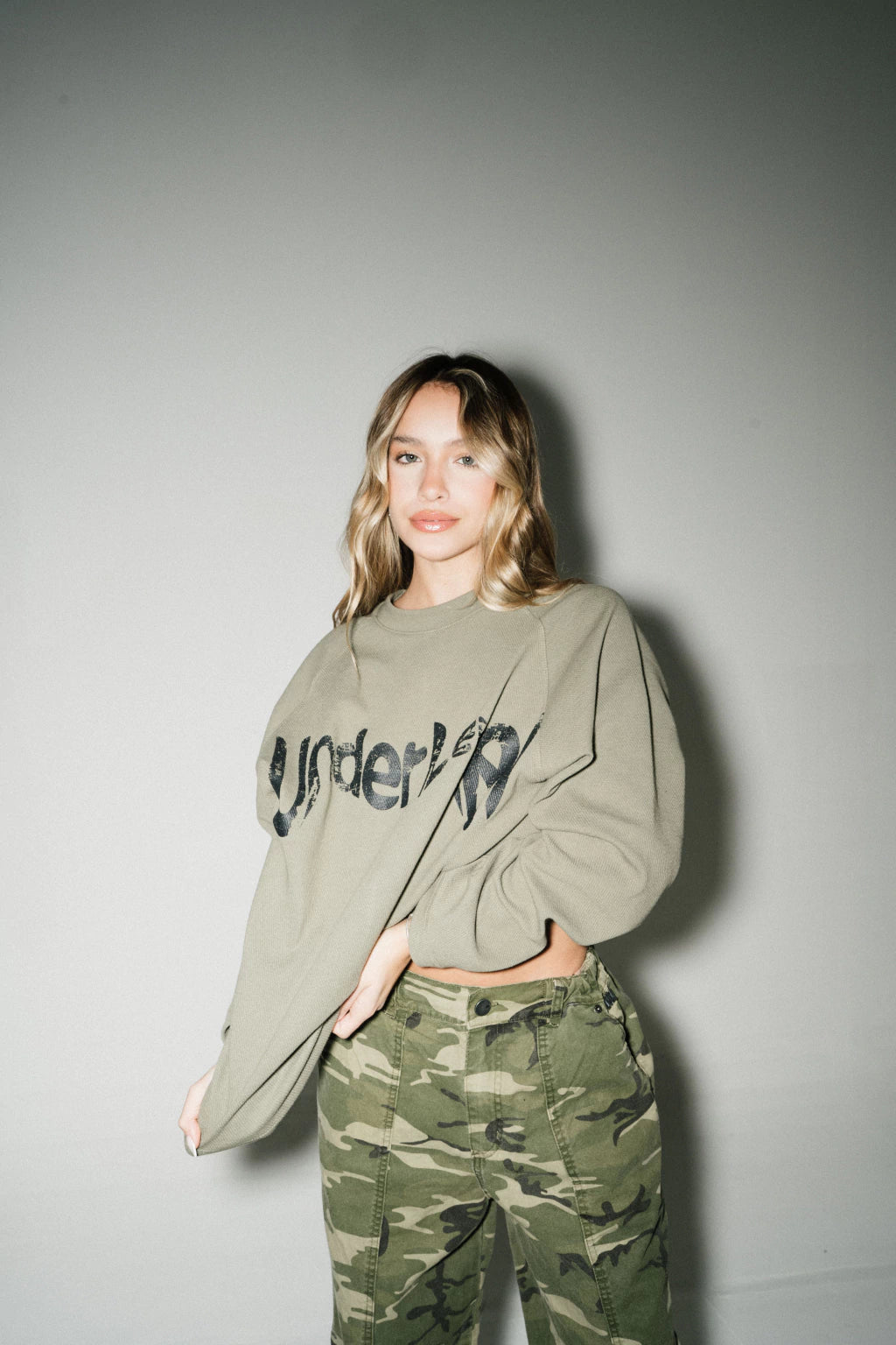 CREWNECK- fallout green